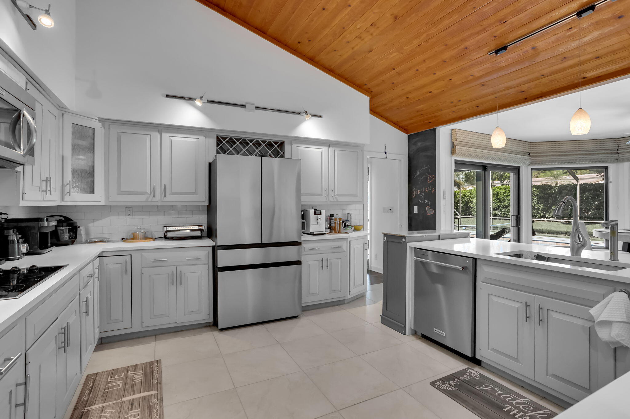 2903 Banyan Boulevard Circle NW