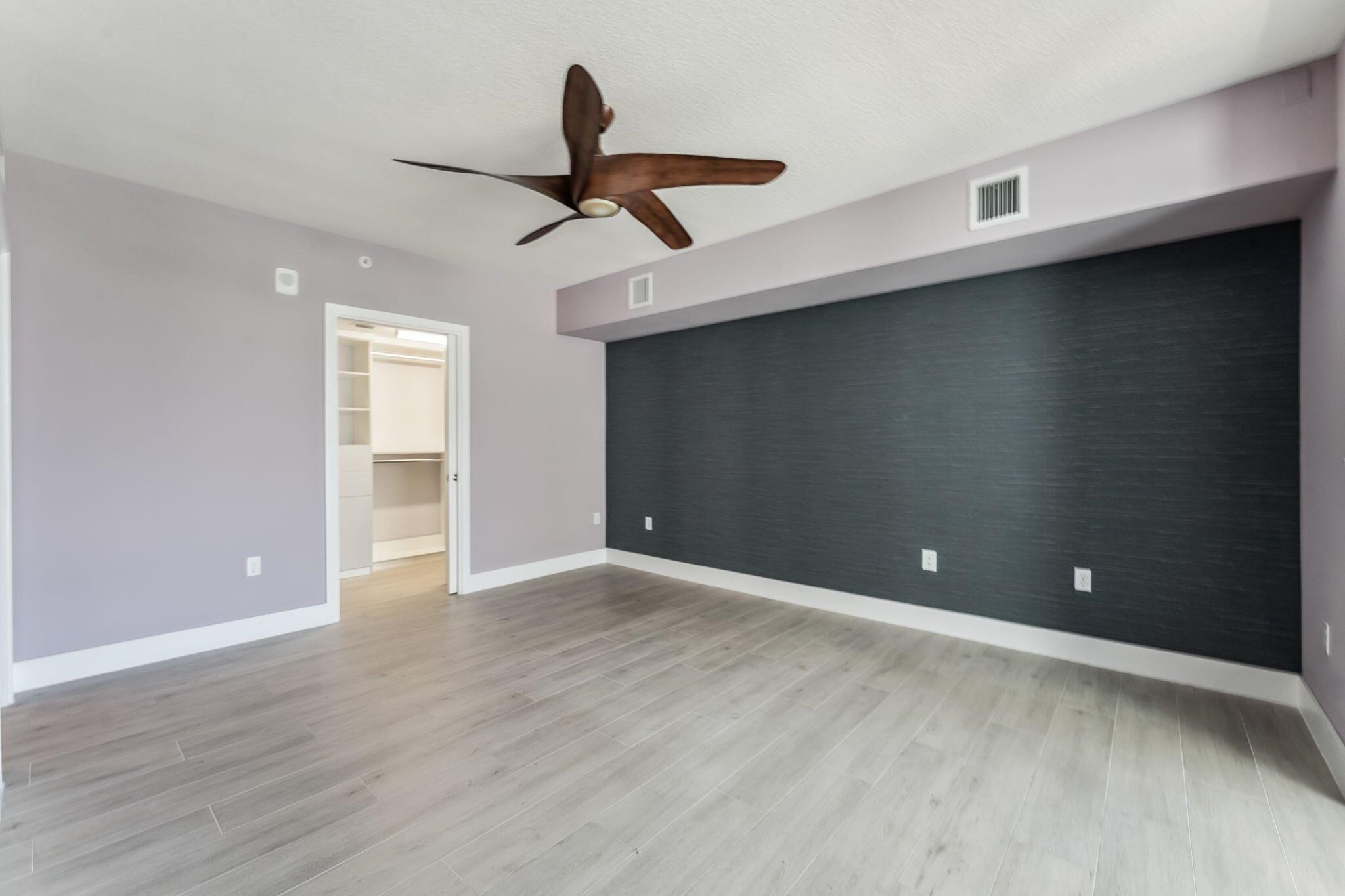 111 SE 1st Avenue 415