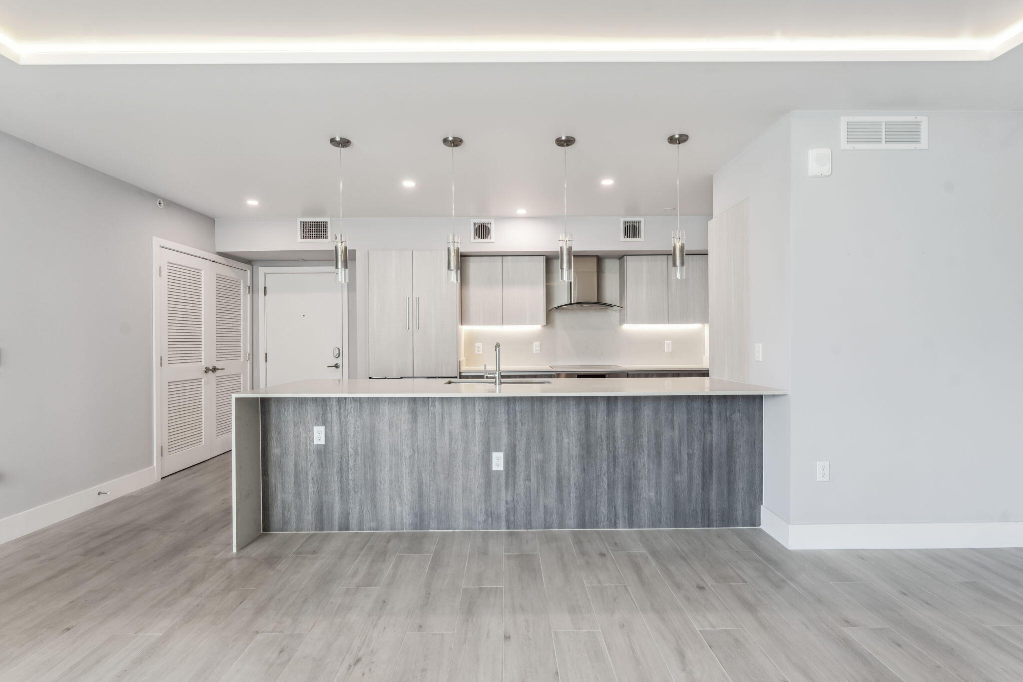 111 SE 1st Avenue 415