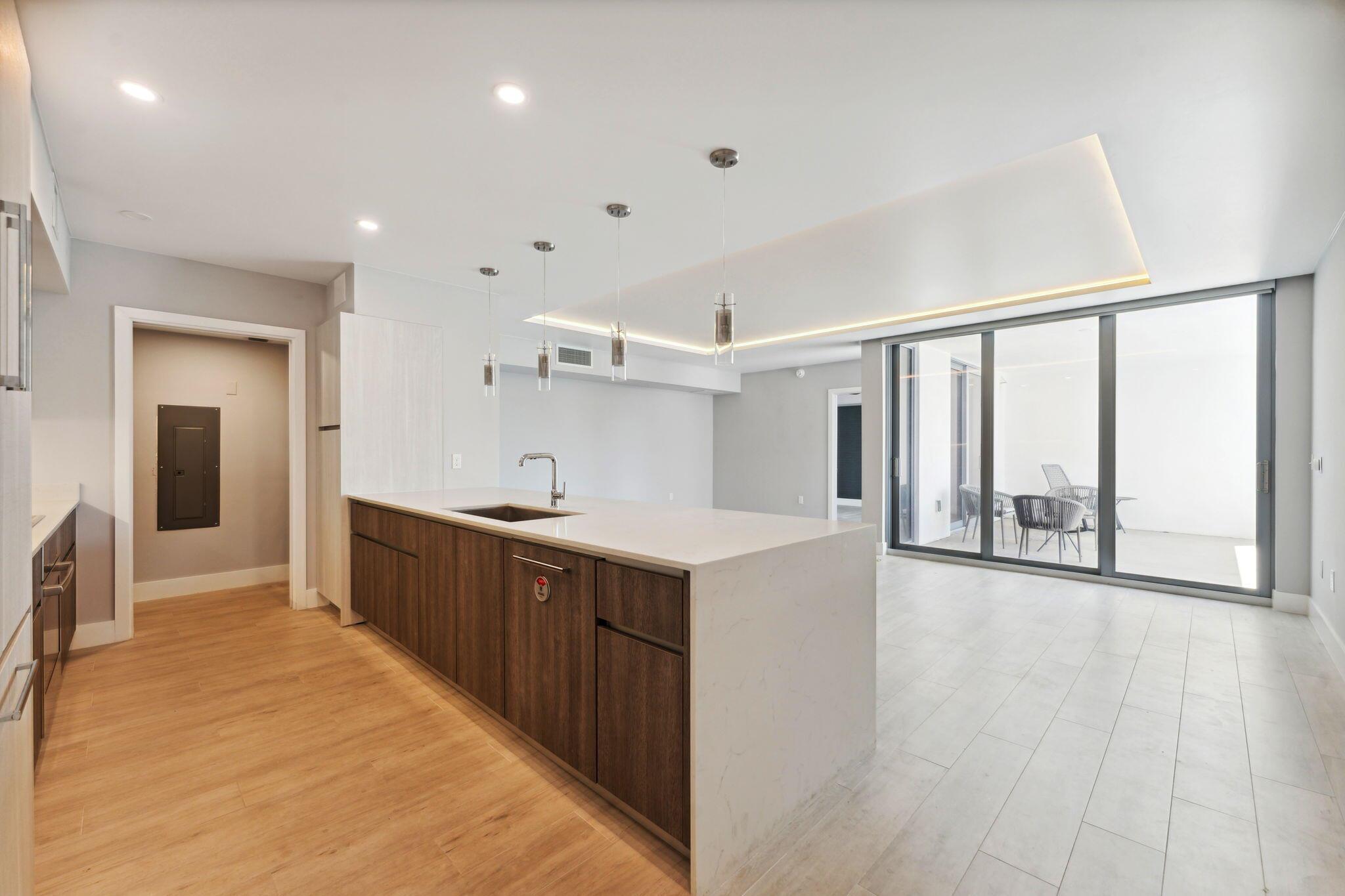 111 SE 1st Avenue 415