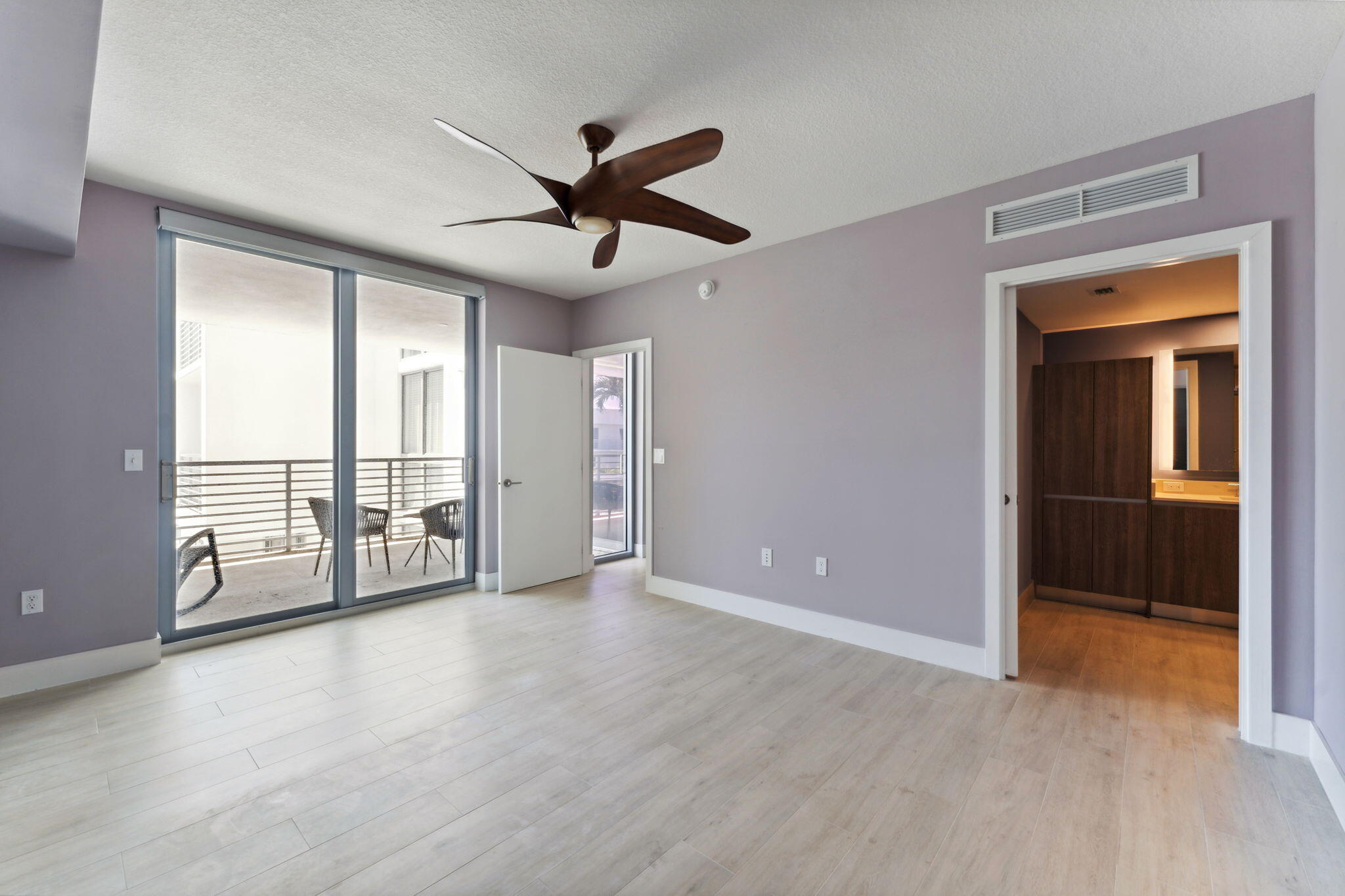 111 SE 1st Avenue 415