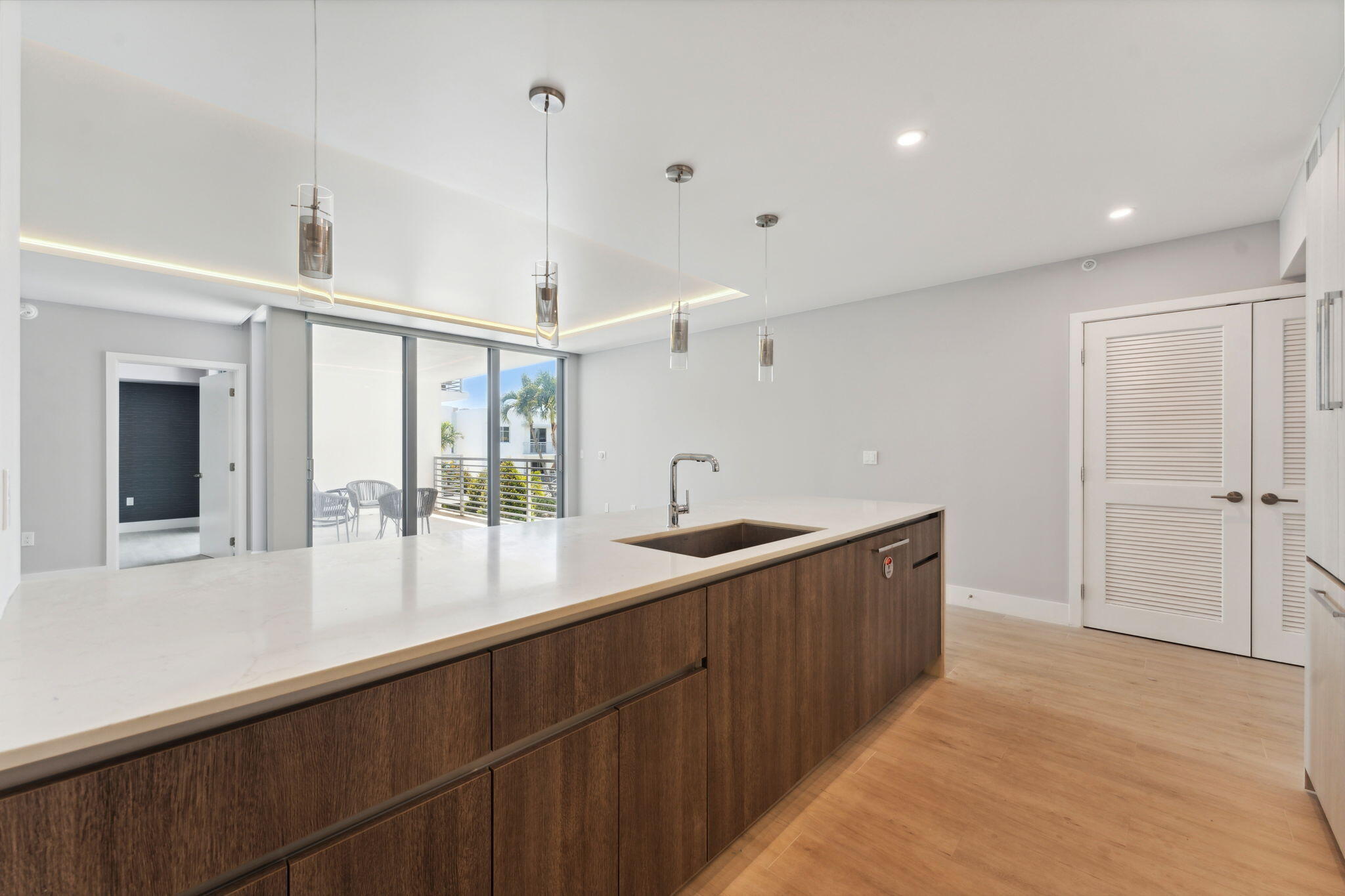 111 SE 1st Avenue 415