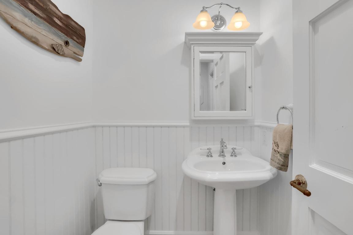 2883 Banyan Boulevard Circle NW