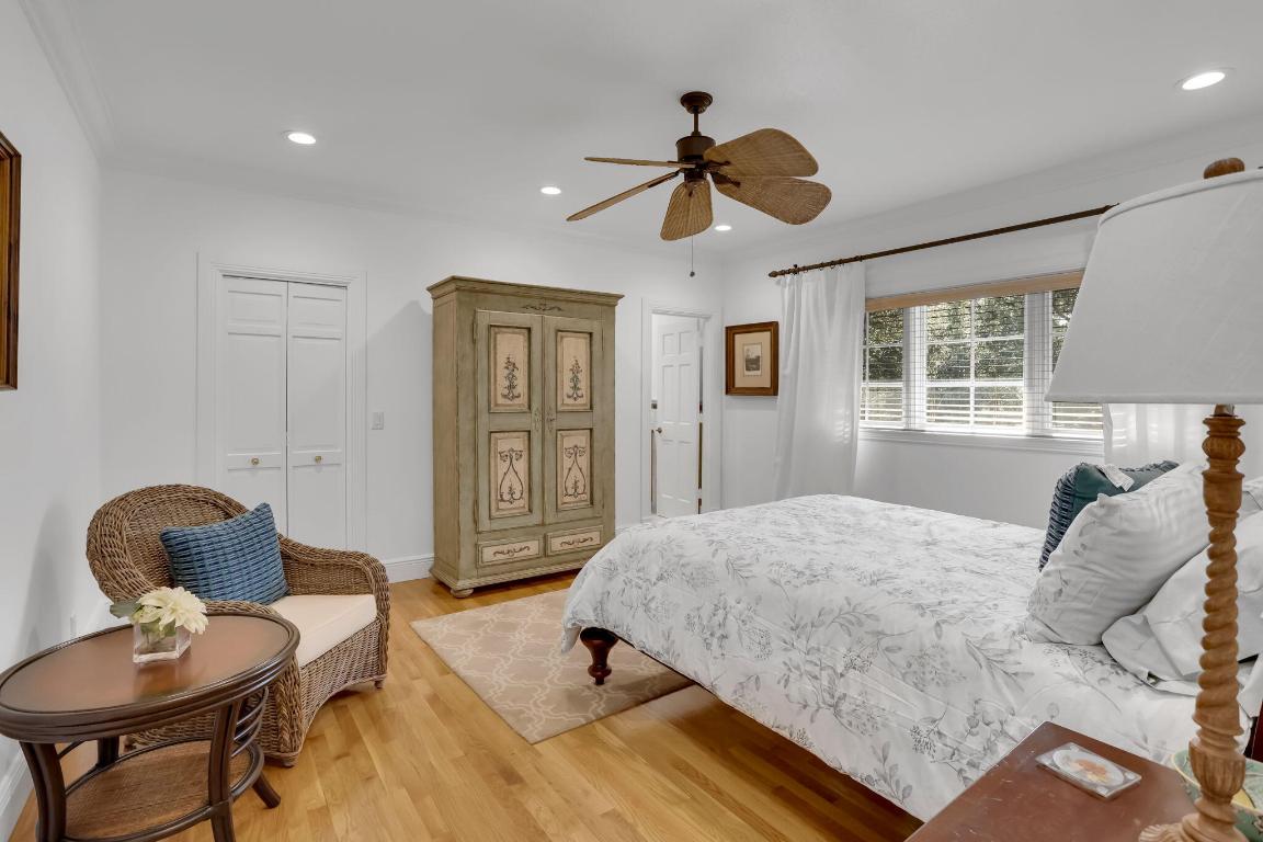 2883 Banyan Boulevard Circle NW