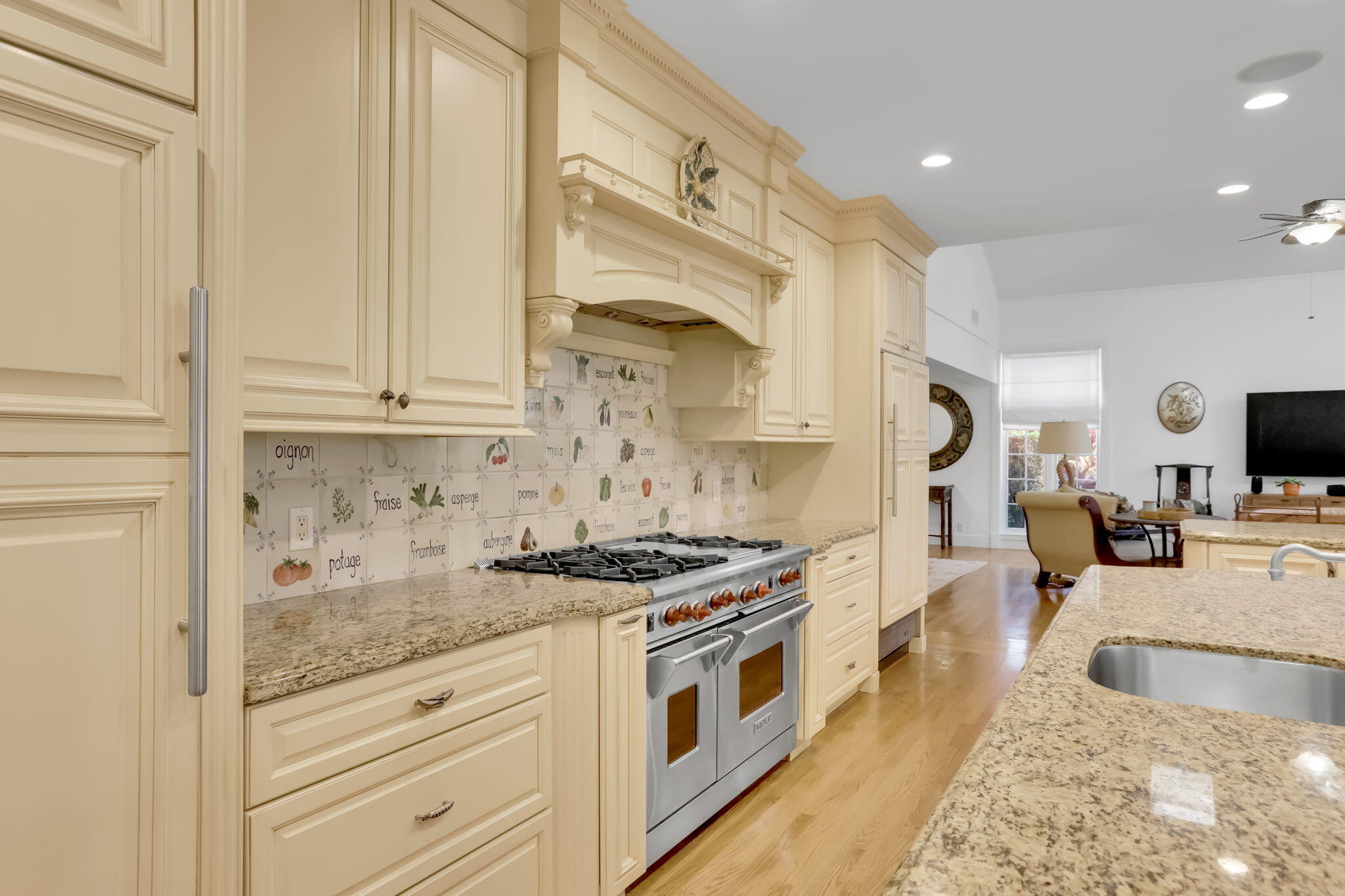 2883 Banyan Boulevard Circle NW