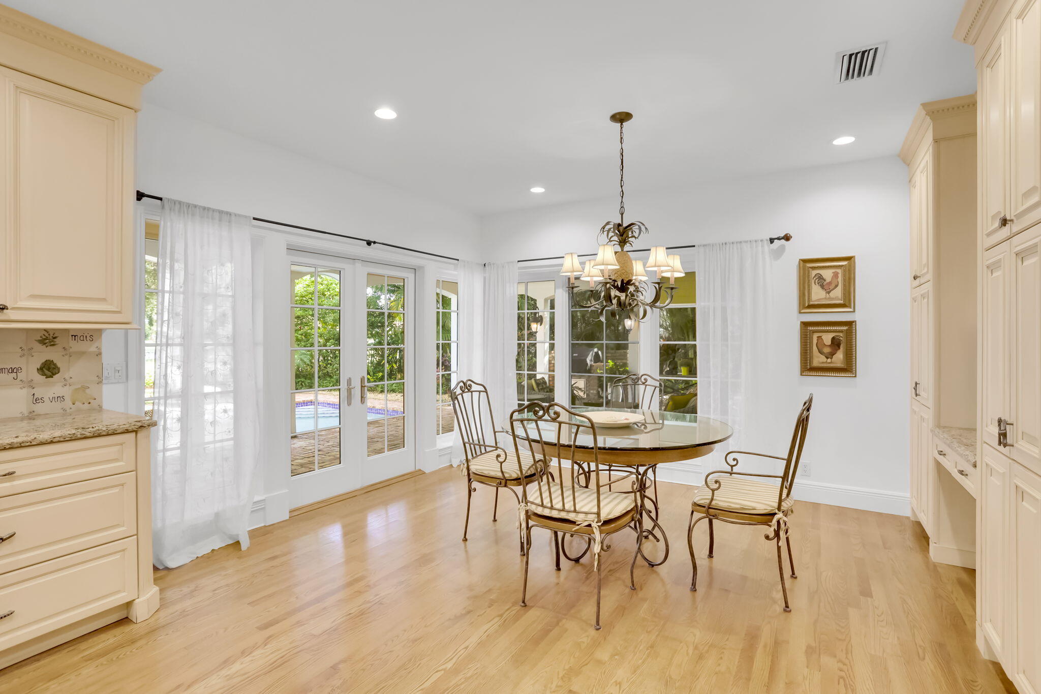 2883 Banyan Boulevard Circle NW