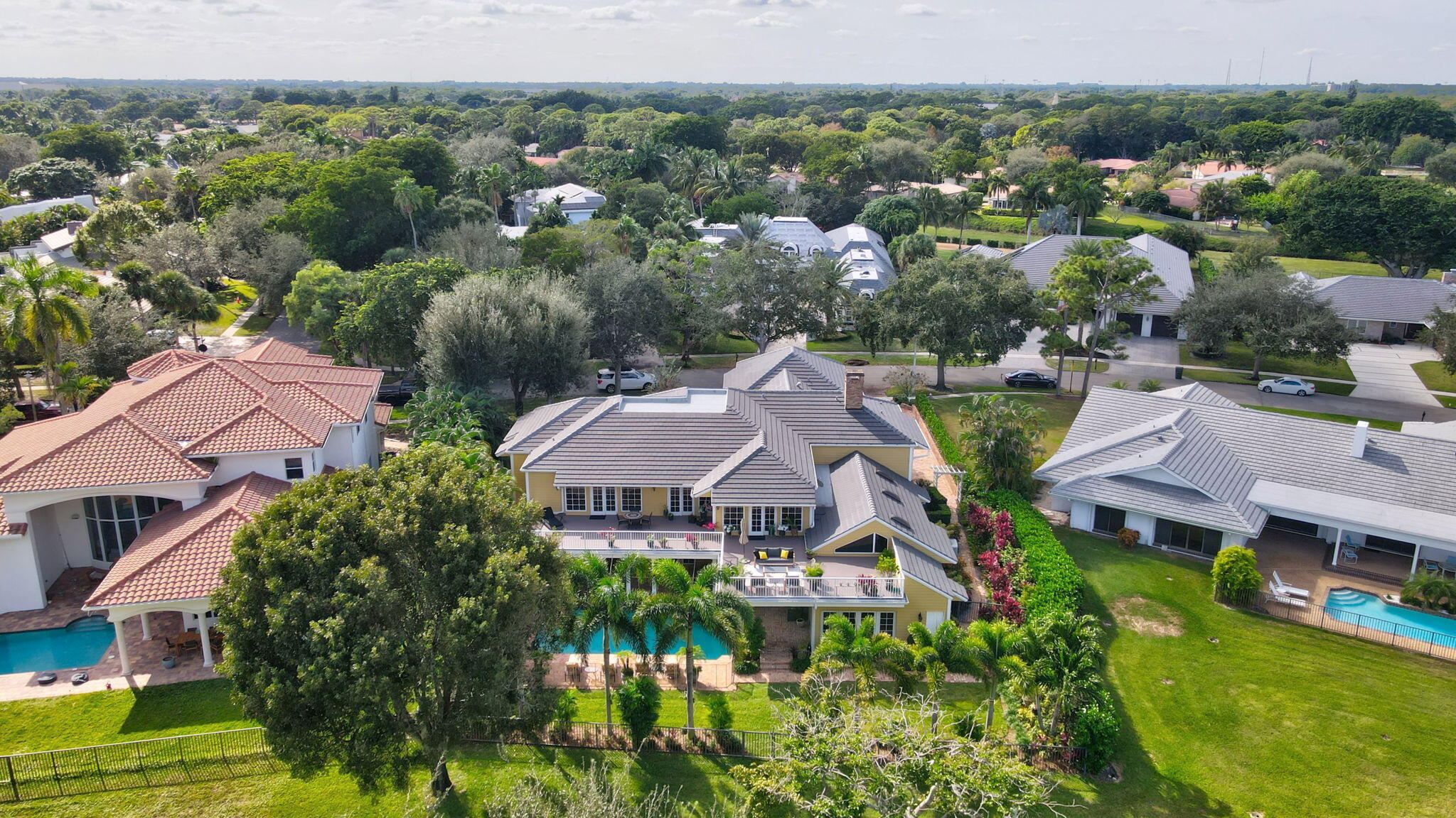 2883 Banyan Boulevard Circle NW