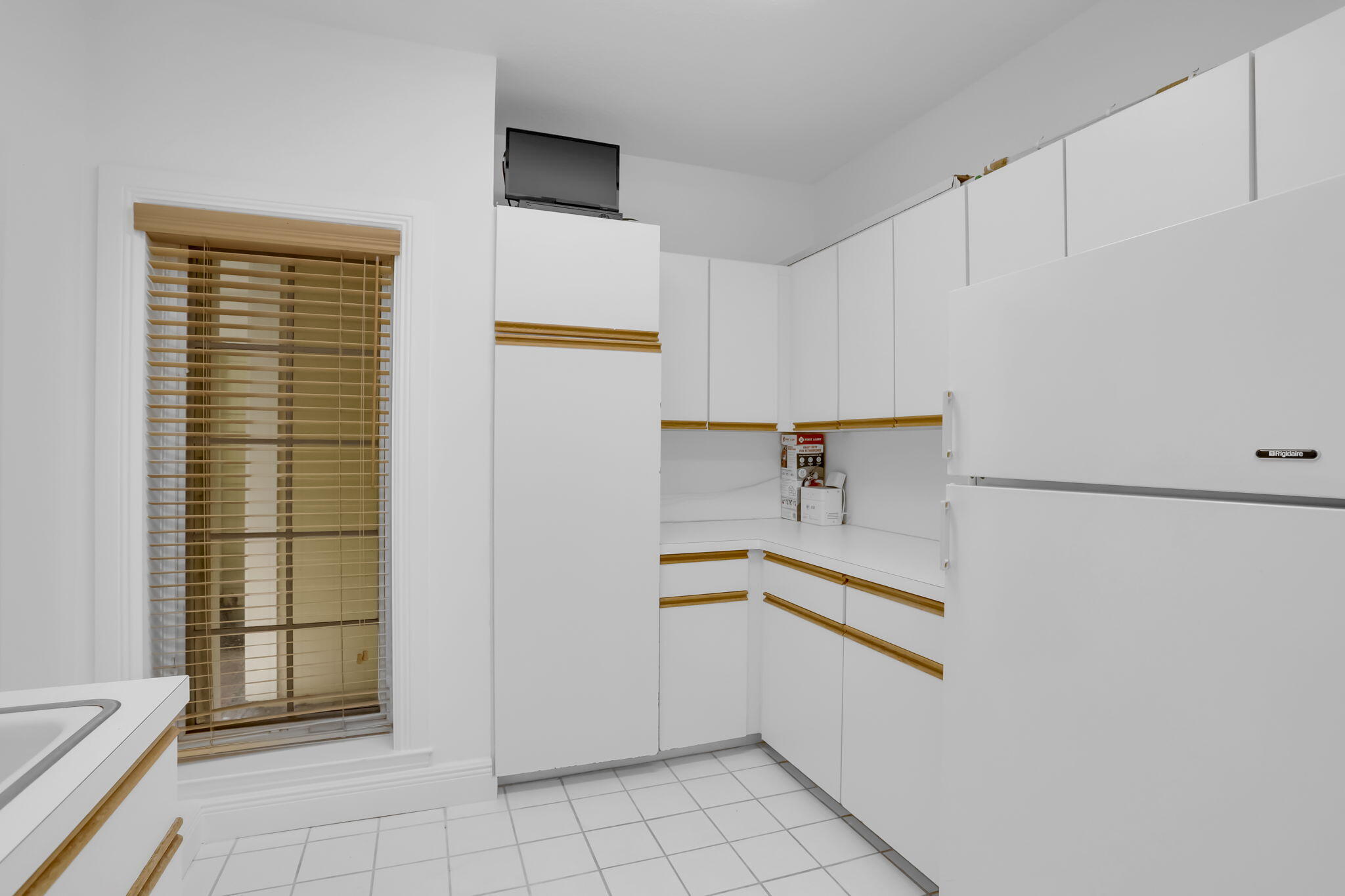 2883 Banyan Boulevard Circle NW