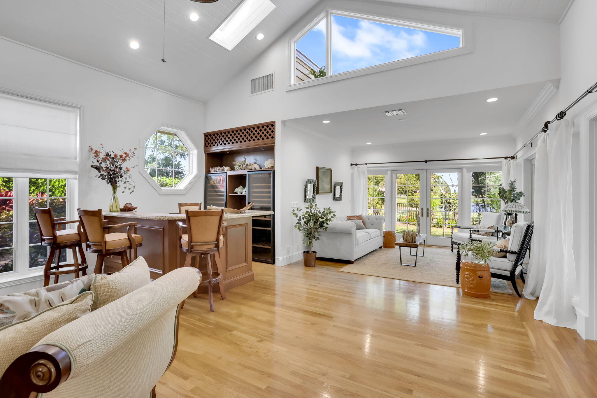 2883 Banyan Boulevard Circle NW