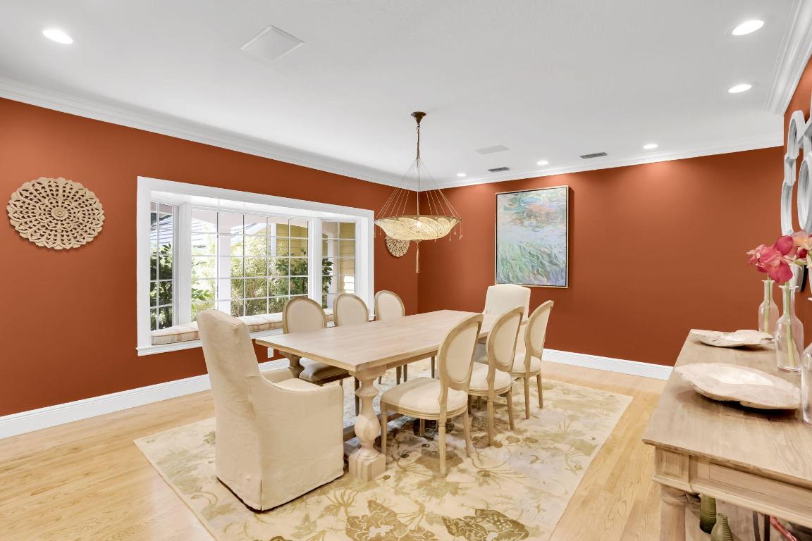 2883 Banyan Boulevard Circle NW