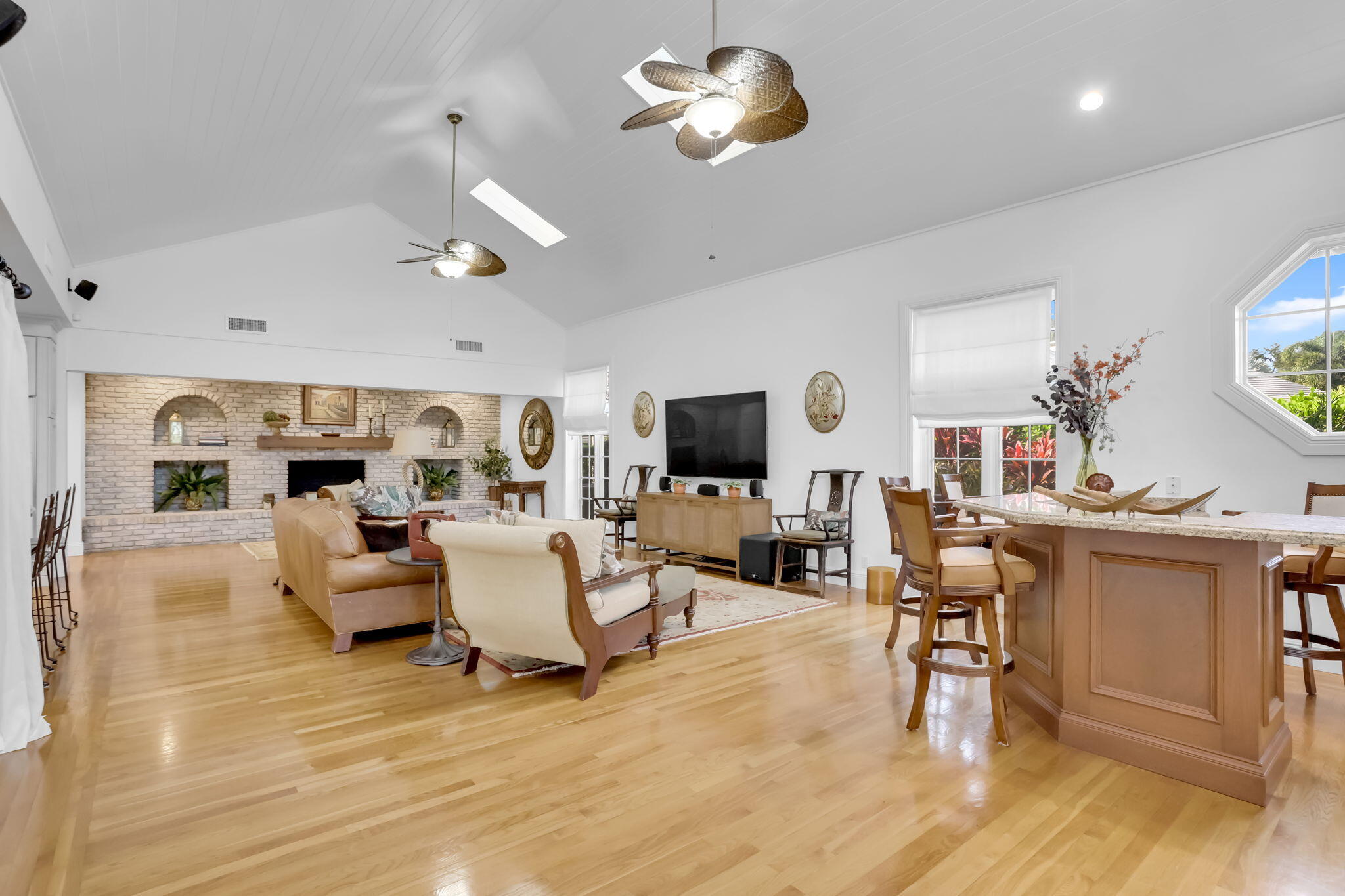 2883 Banyan Boulevard Circle NW