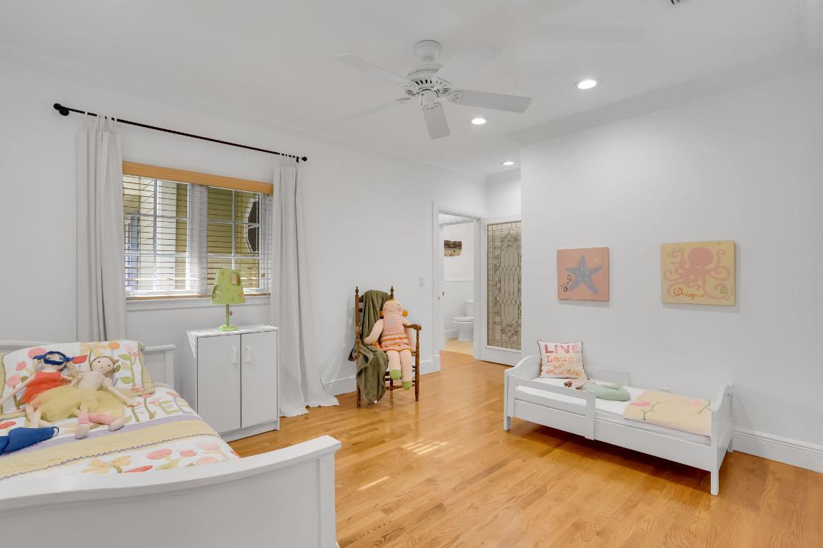 2883 Banyan Boulevard Circle NW