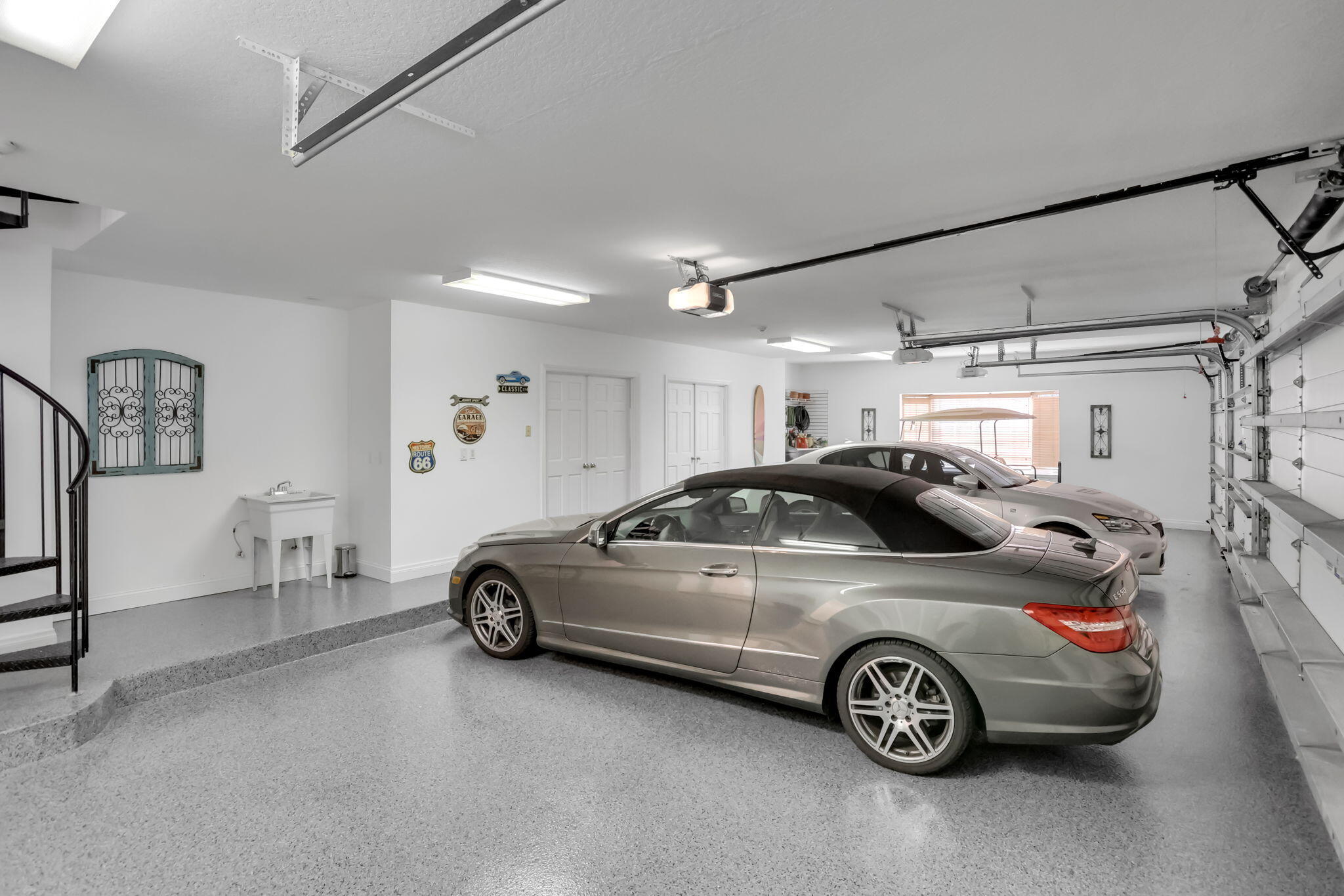 2883 Banyan Boulevard Circle NW