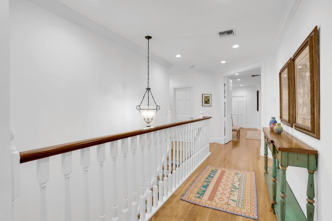 2883 Banyan Boulevard Circle NW