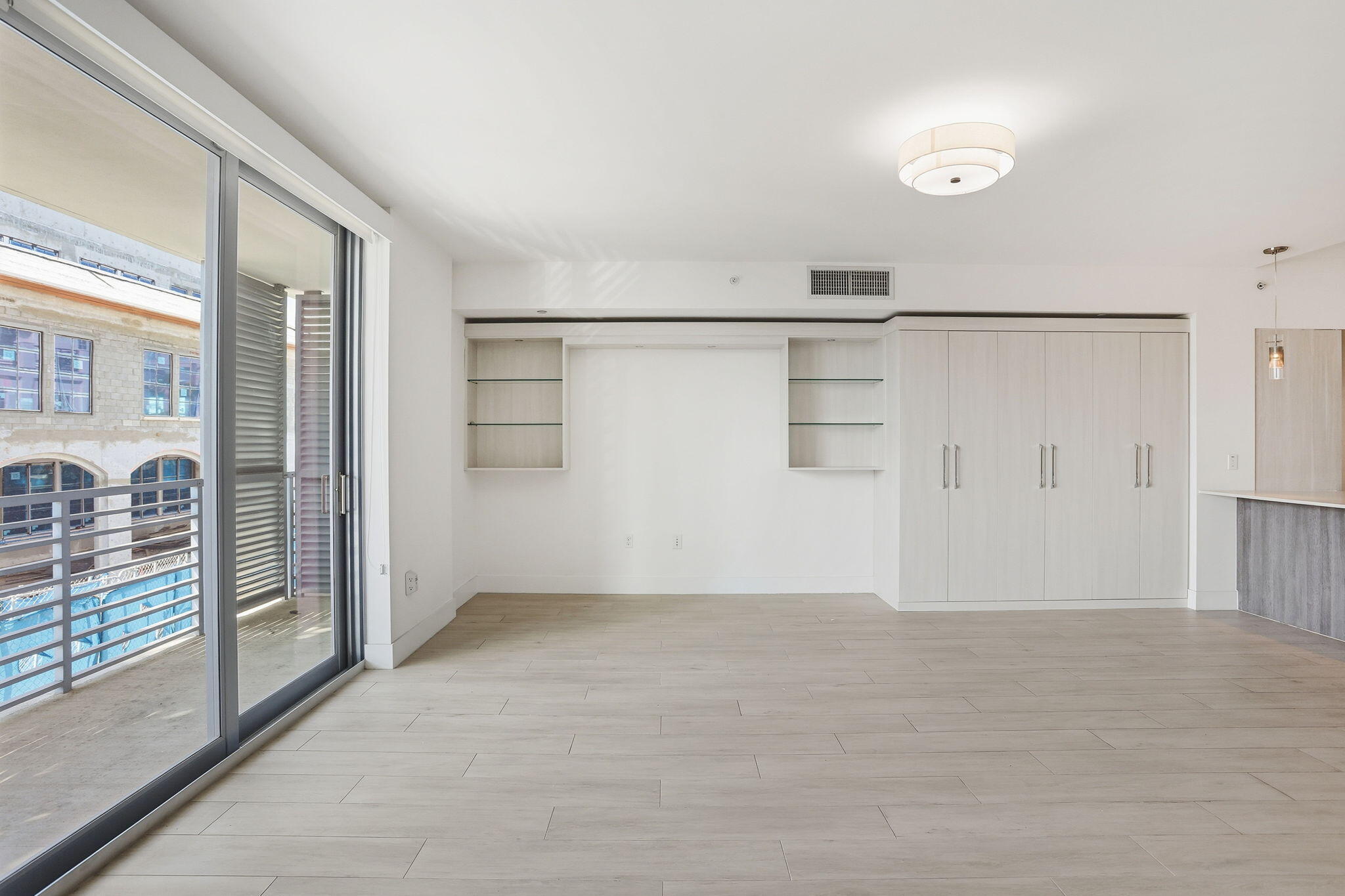 111 SE 1st Avenue 218