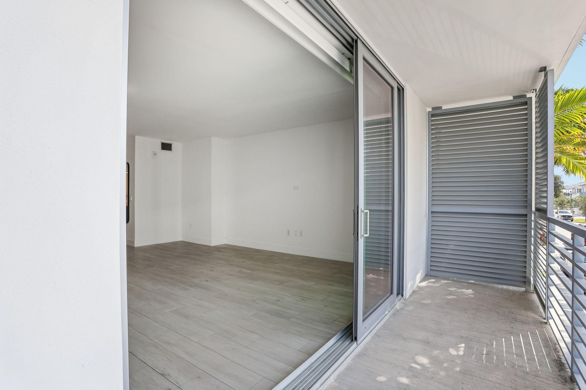 111 SE 1st Avenue 218