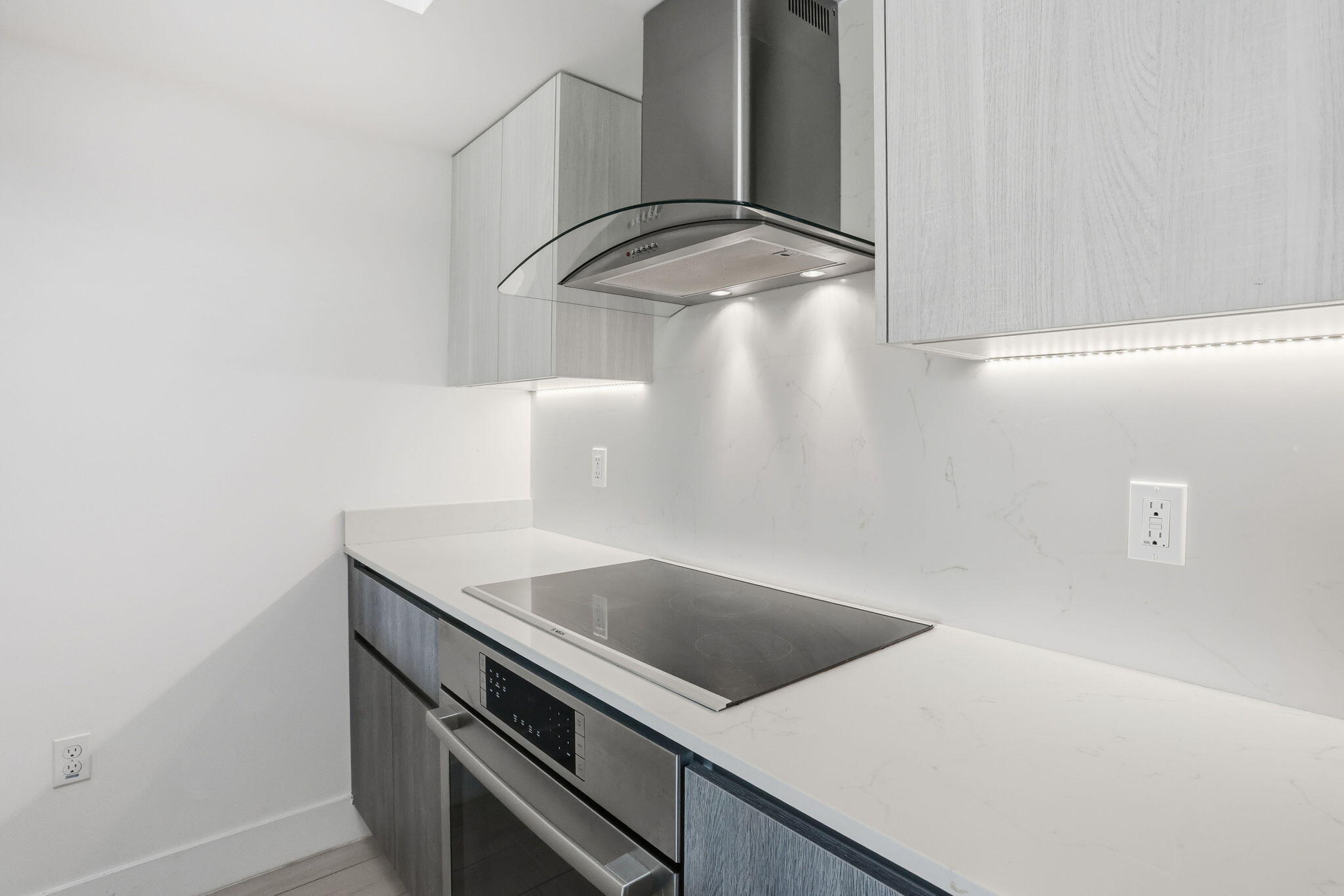 111 SE 1st Avenue 218