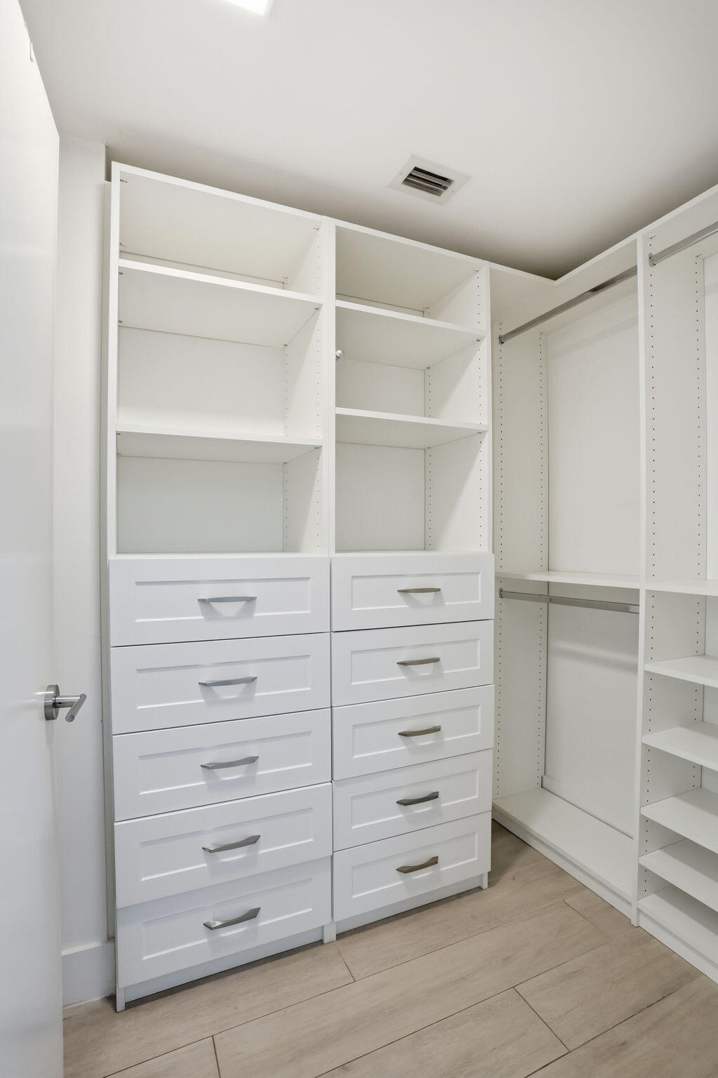 111 SE 1st Avenue 218