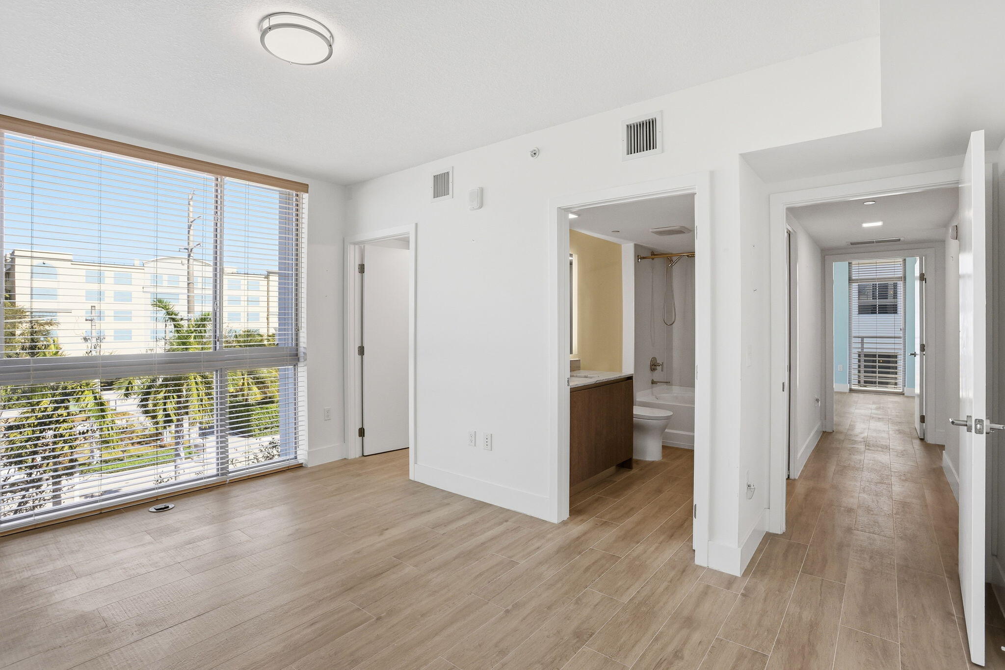 111 SE 1st Avenue 420