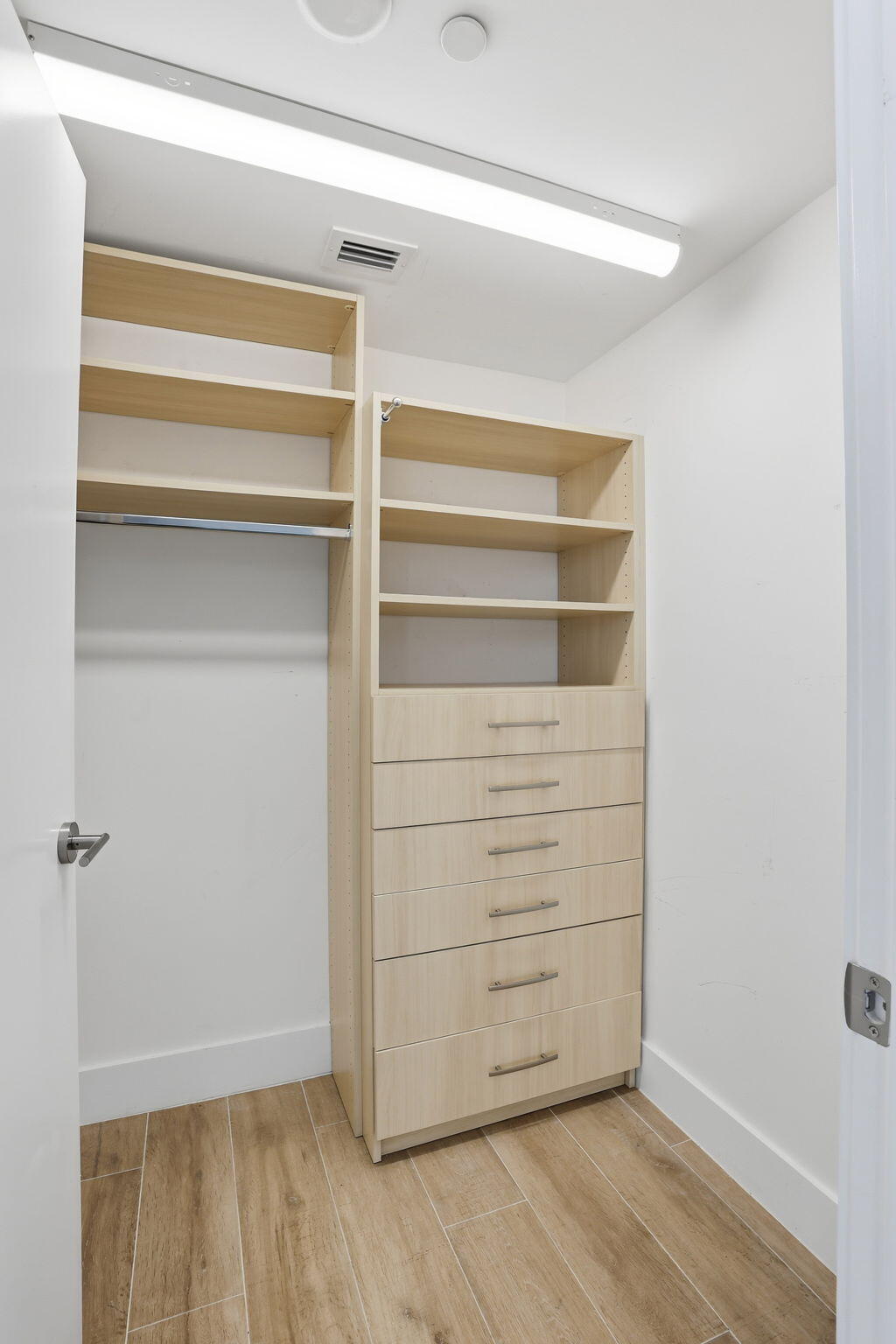 111 SE 1st Avenue 420