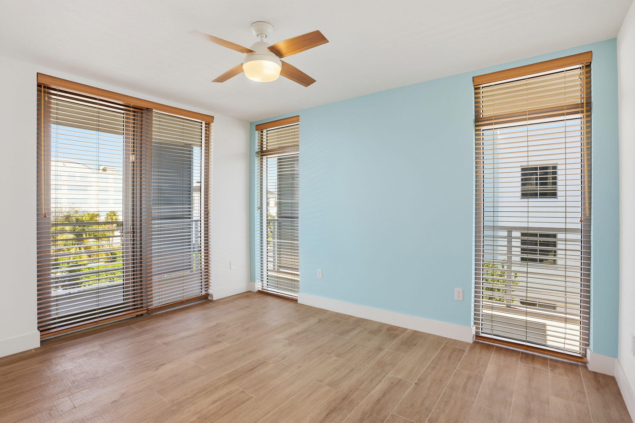 111 SE 1st Avenue 420