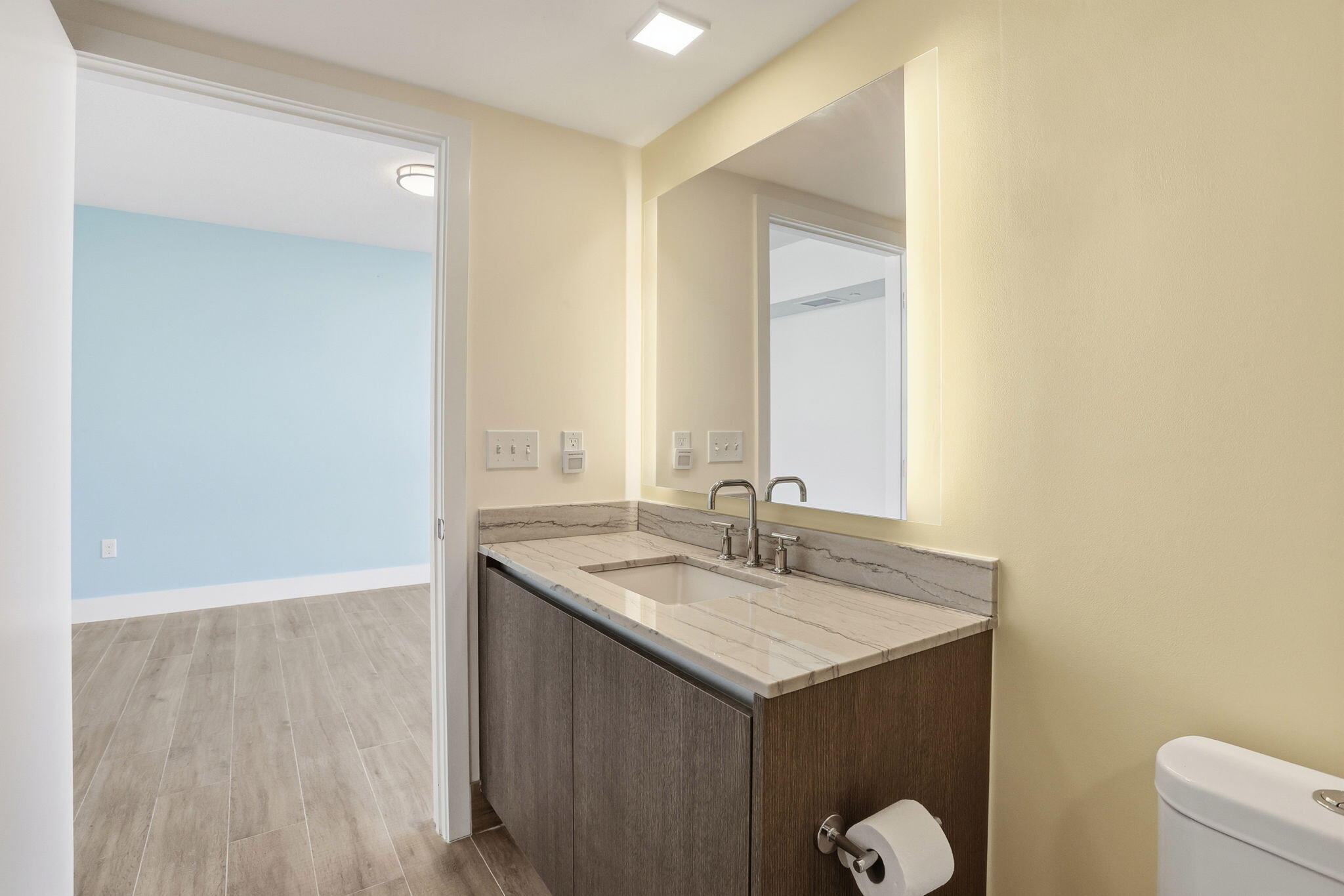 111 SE 1st Avenue 420