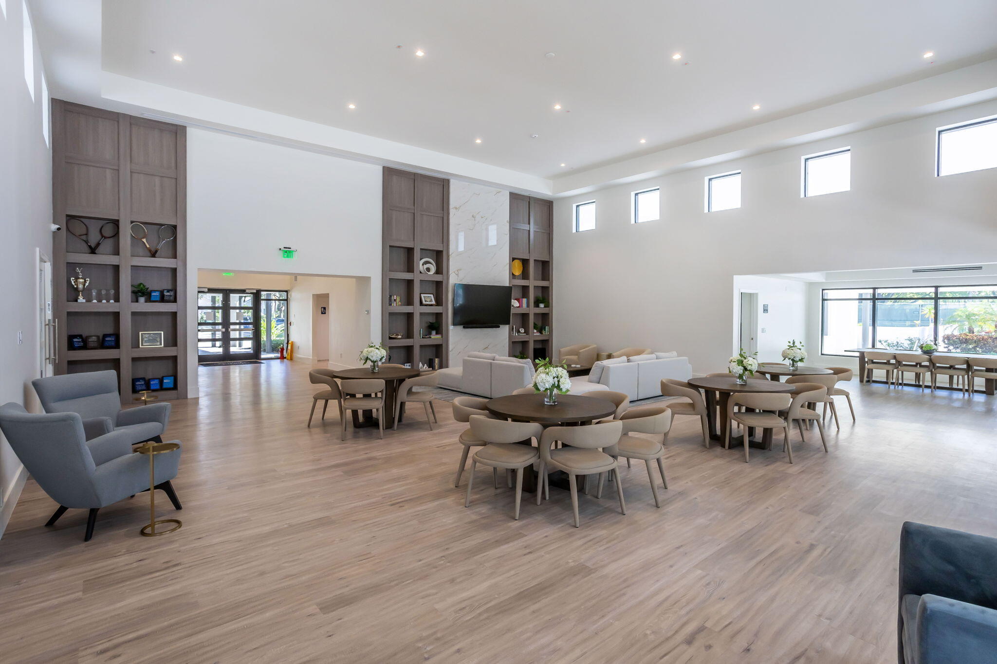 2910 Banyan Boulevard Circle NW