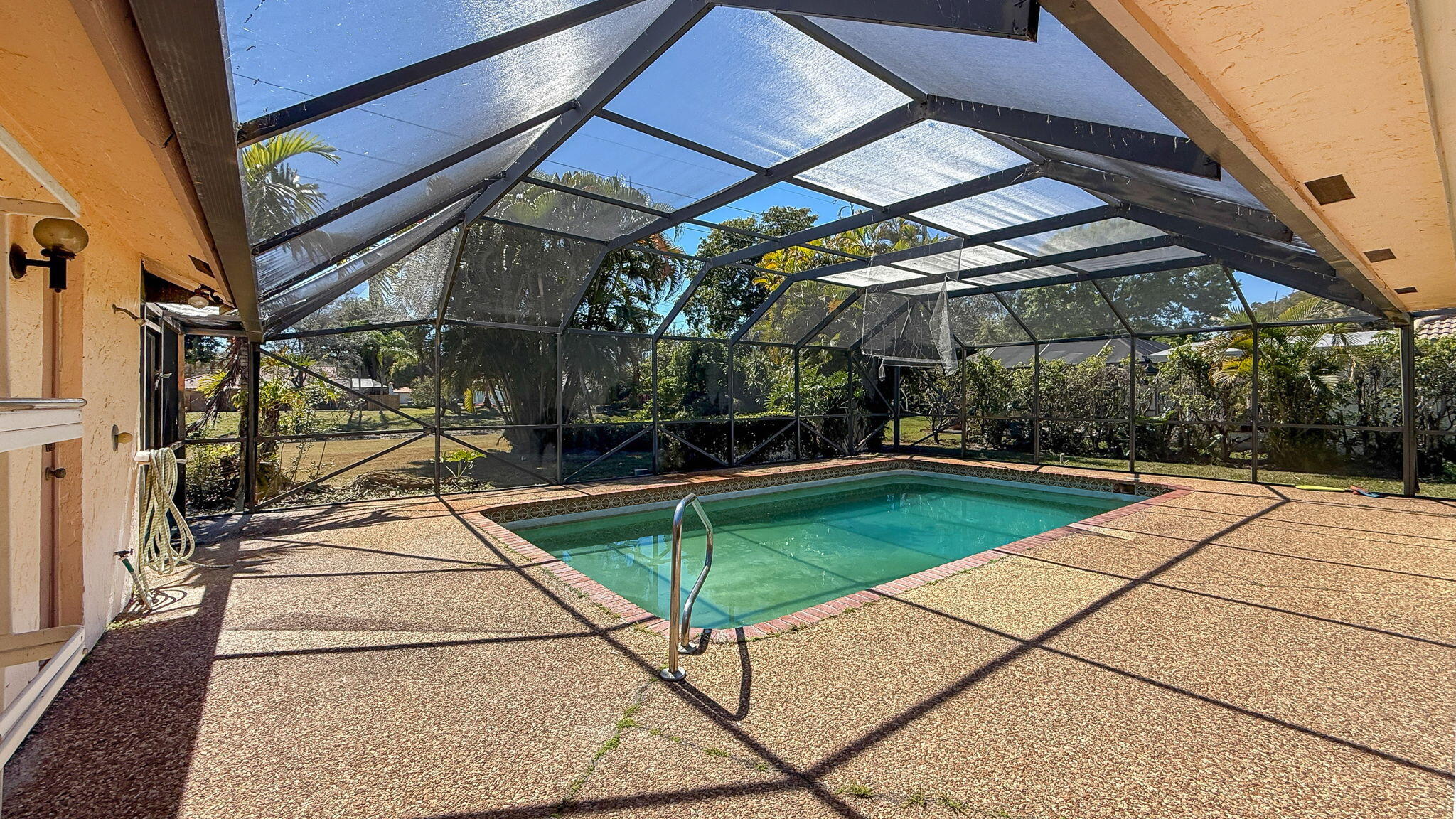 2910 Banyan Boulevard Circle NW