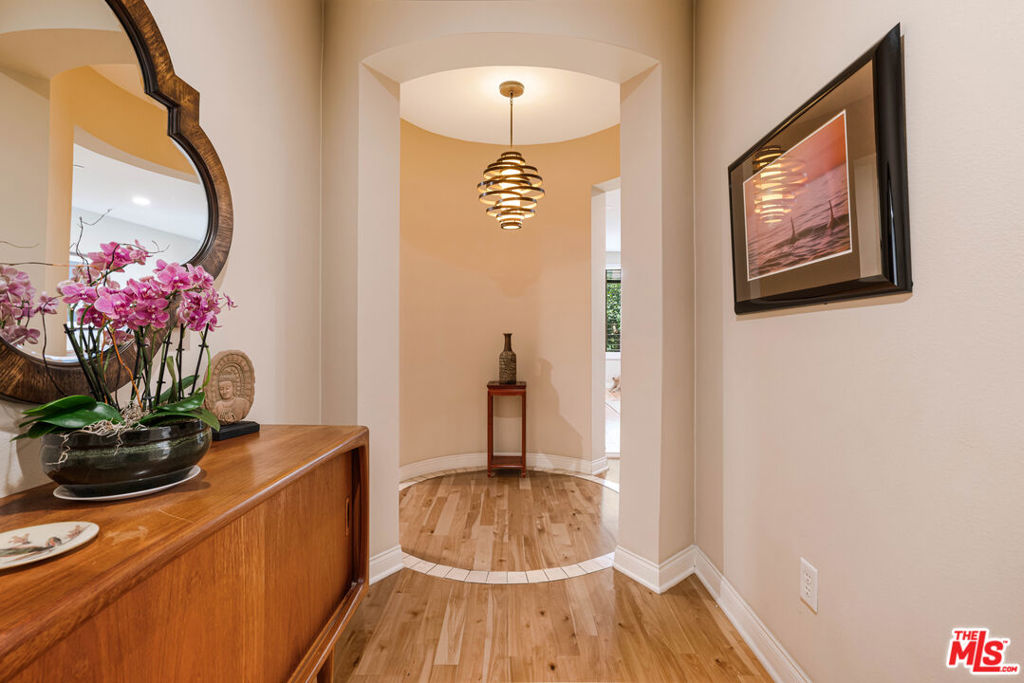 5625 W Crescent Parkway 205