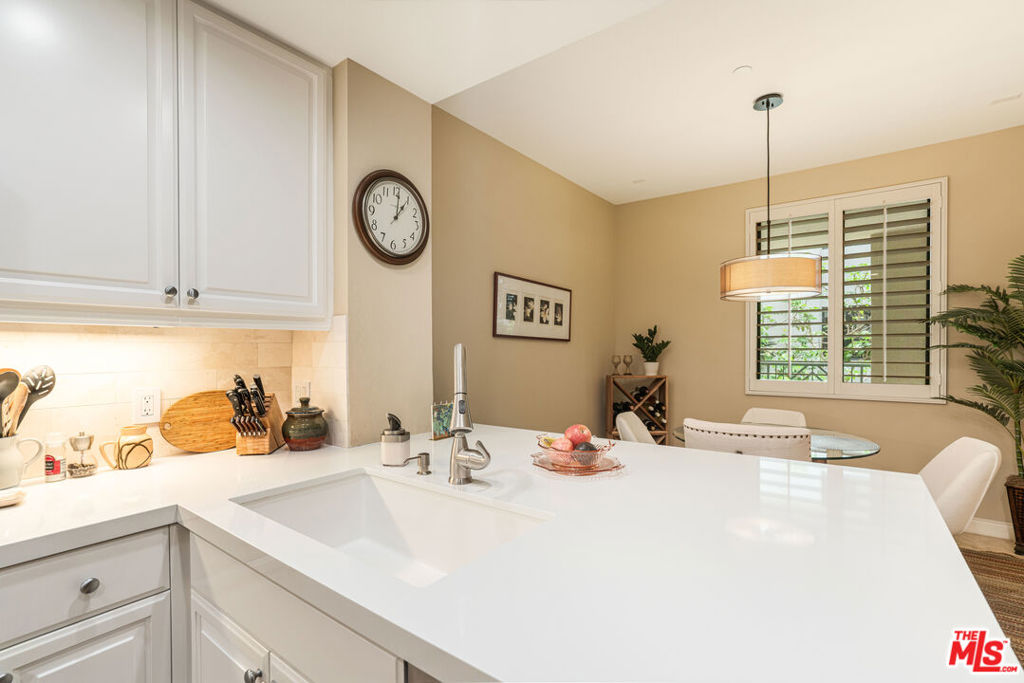 5625 W Crescent Parkway 205