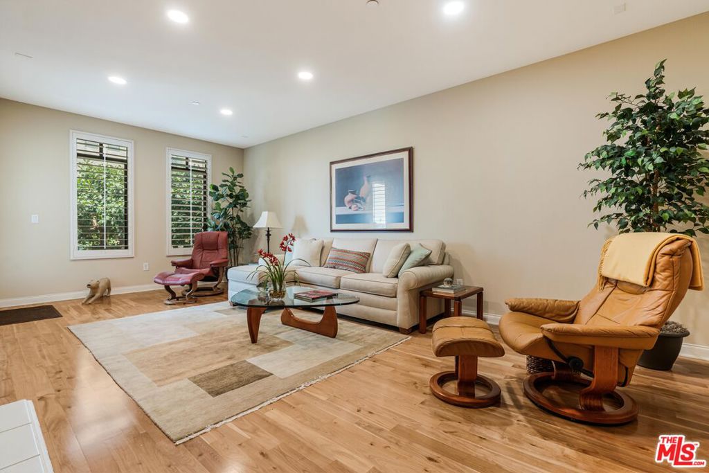 5625 W Crescent Parkway 205