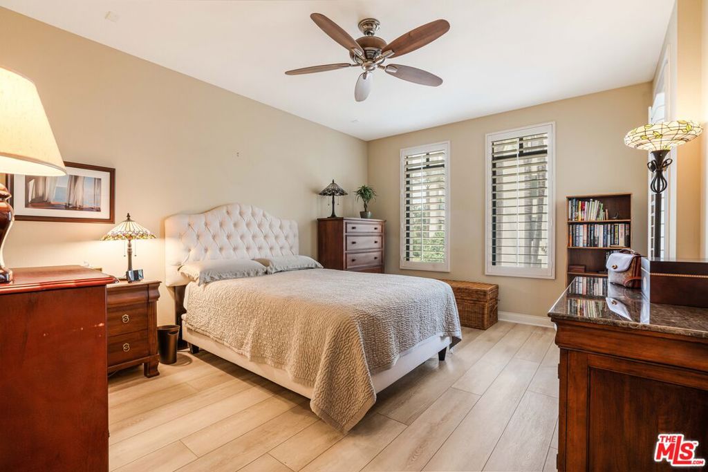 5625 W Crescent Parkway 205