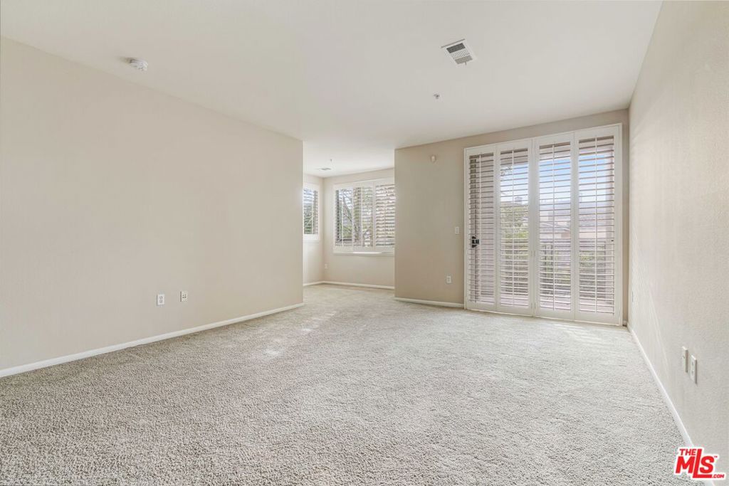 6400 Crescent Parkway 305