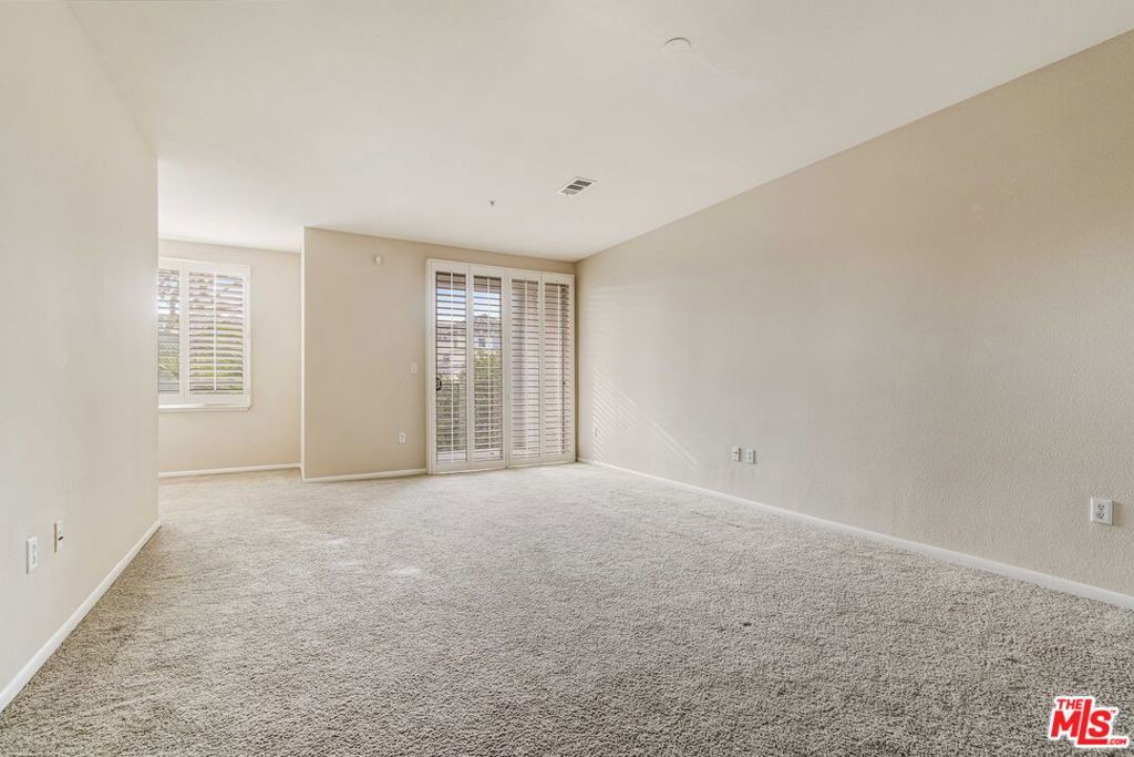 6400 Crescent Parkway 305