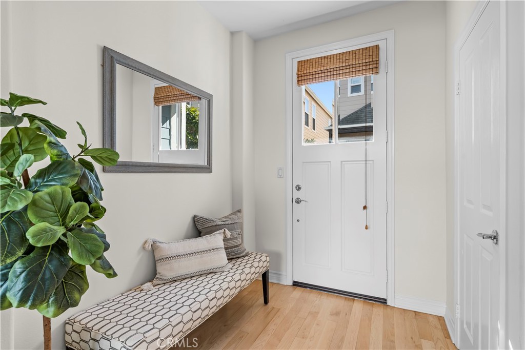 1800 S Pacific Coast 25