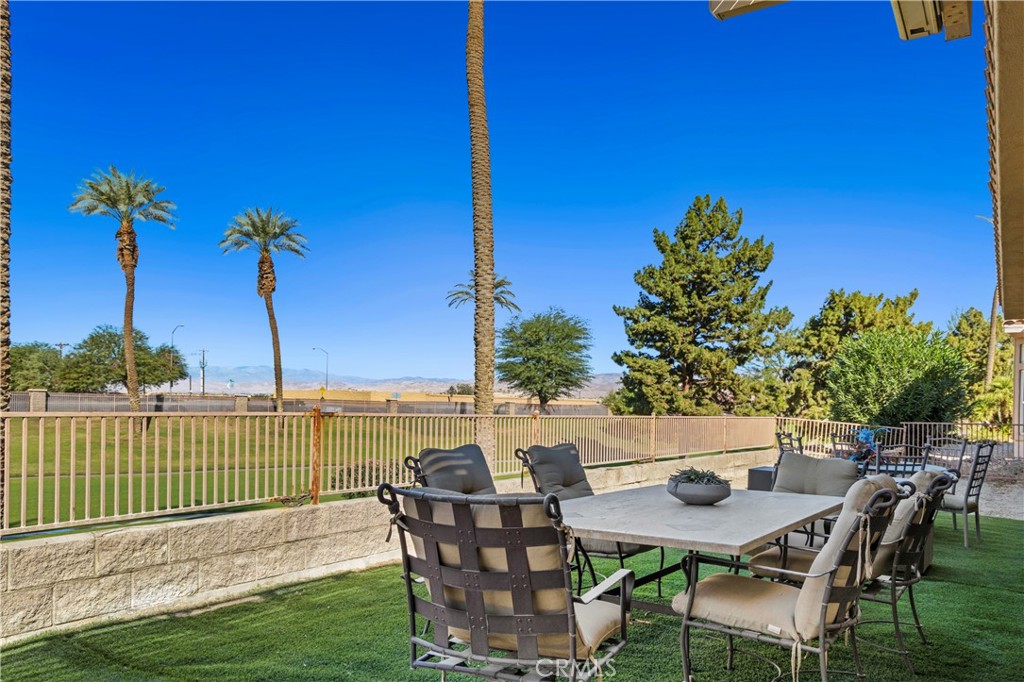 38217 Grand Oaks Avenue