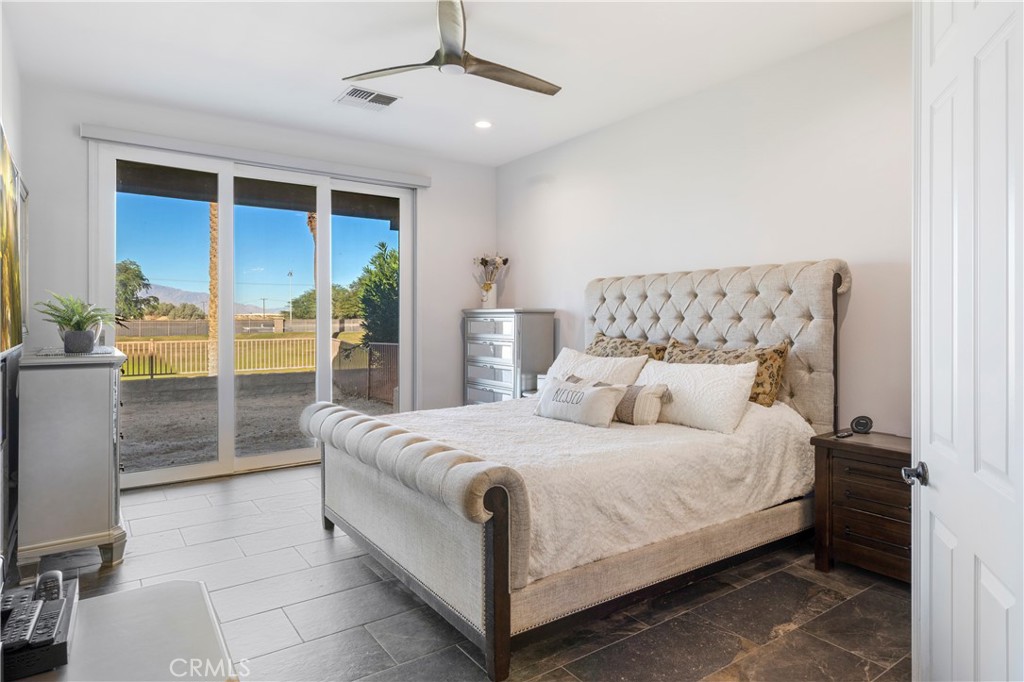 38217 Grand Oaks Avenue