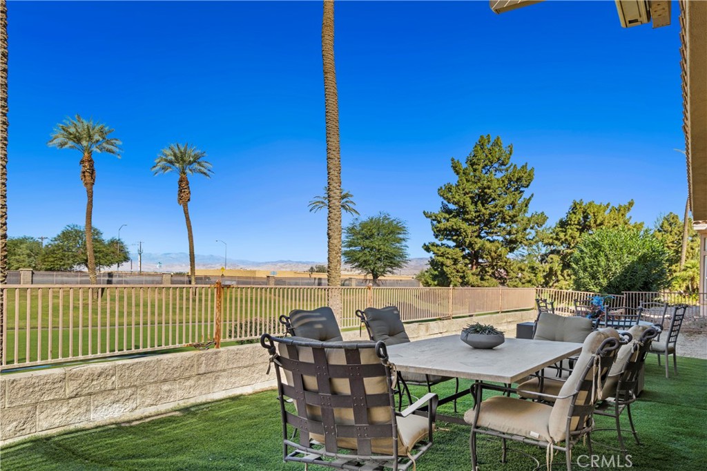 38217 Grand Oaks Avenue