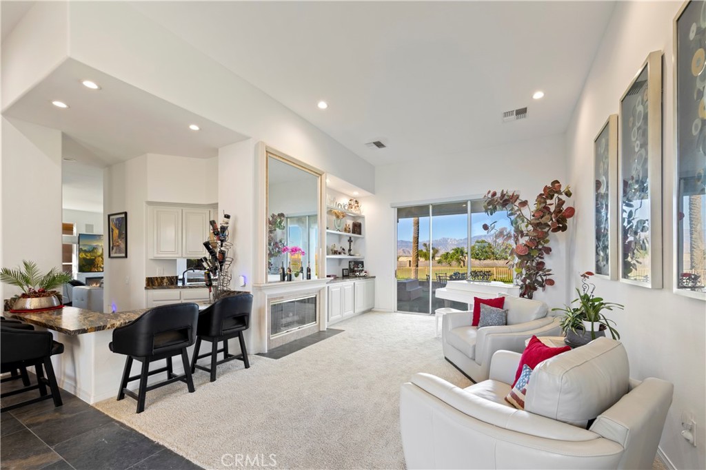 38217 Grand Oaks Avenue