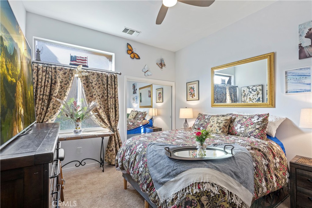 38217 Grand Oaks Avenue