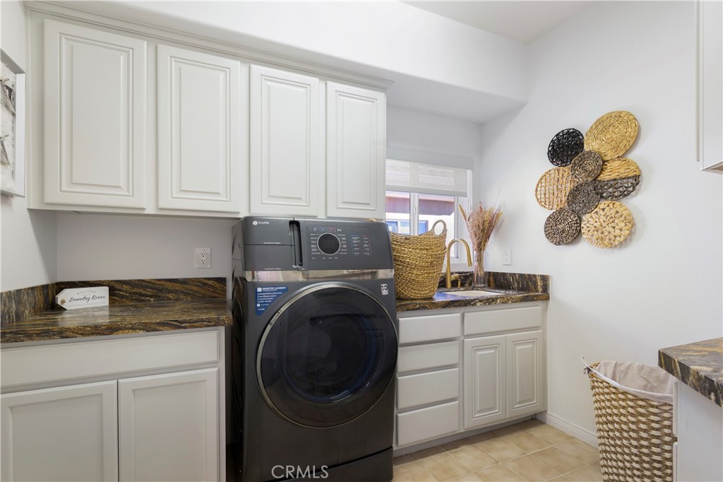 38217 Grand Oaks Avenue