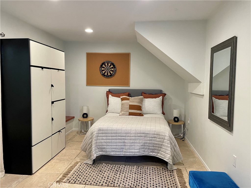 727 Manhattan Avenue