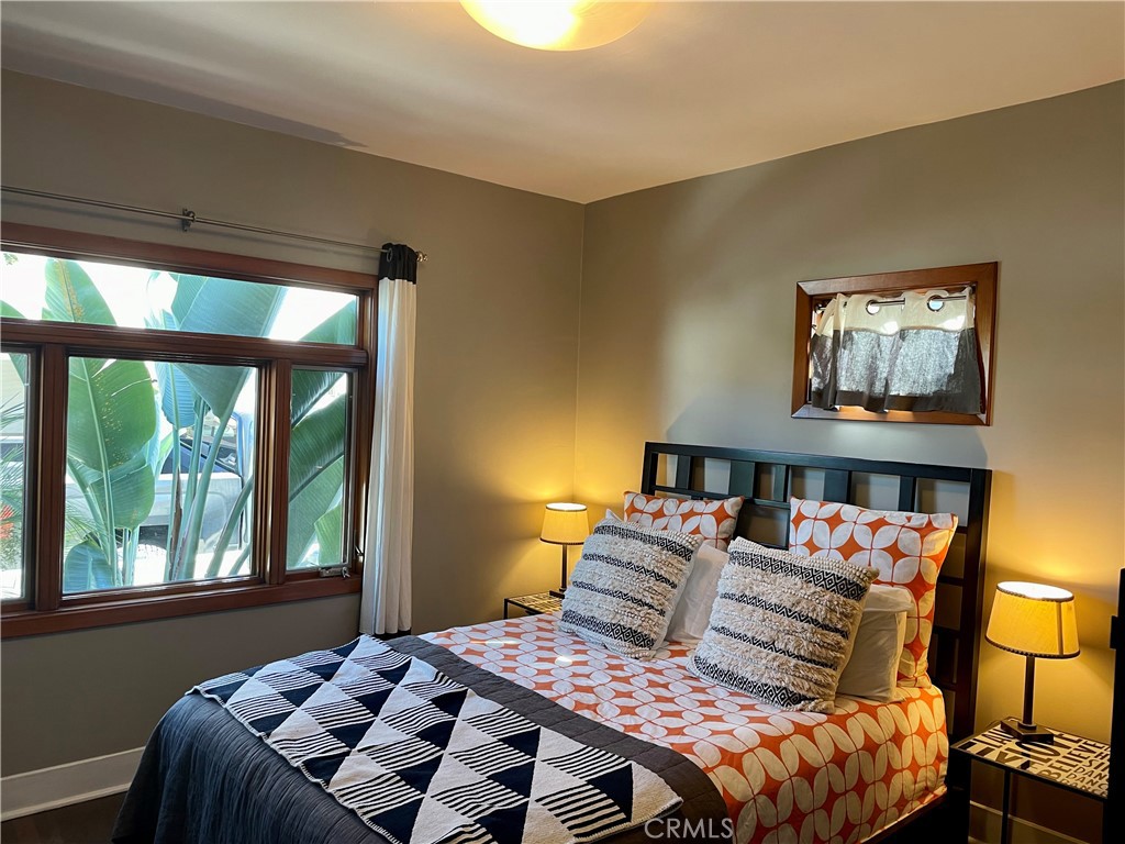 727 Manhattan Avenue