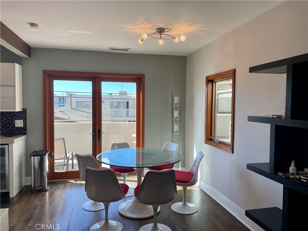 727 Manhattan Avenue