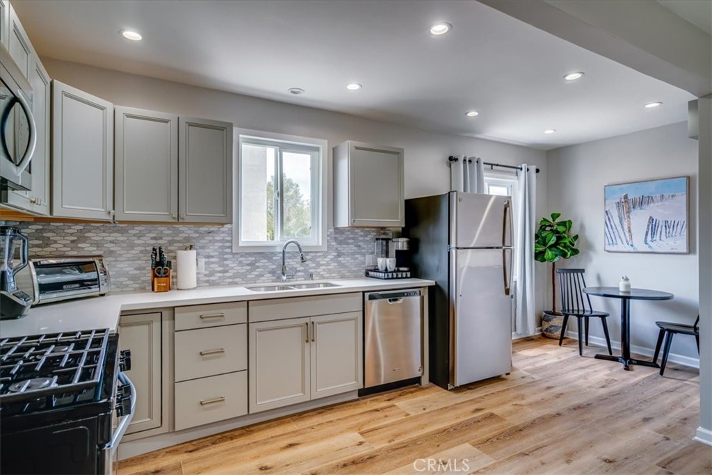 323 Culver Boulevard