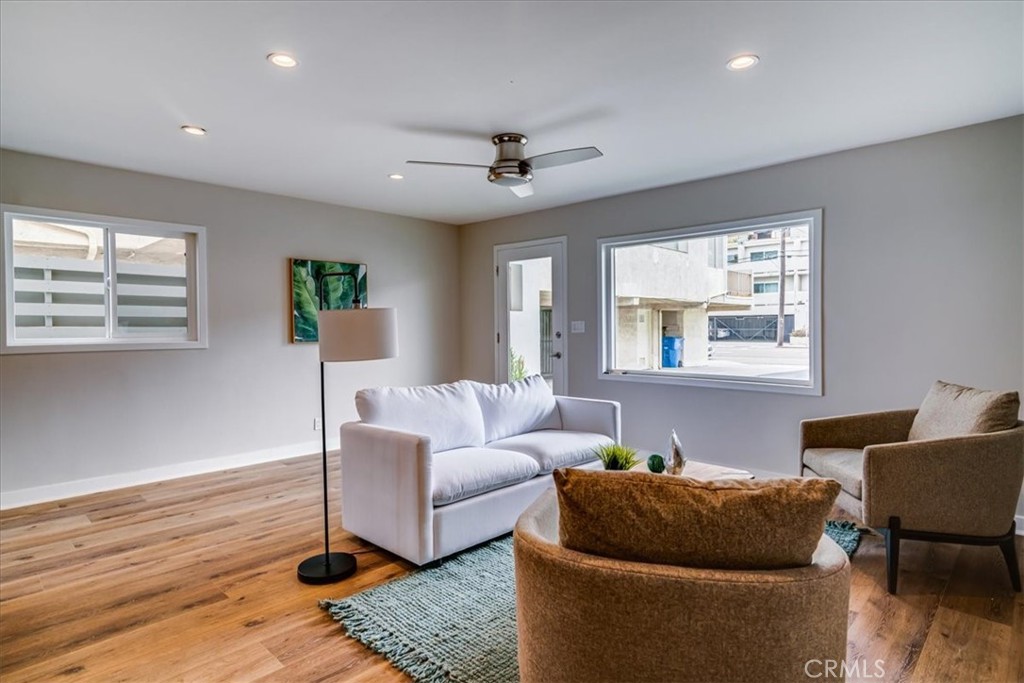 323 Culver Boulevard
