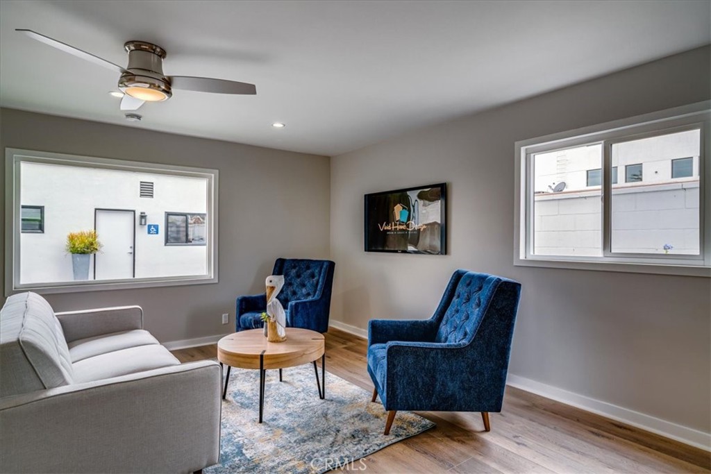 323 Culver Boulevard
