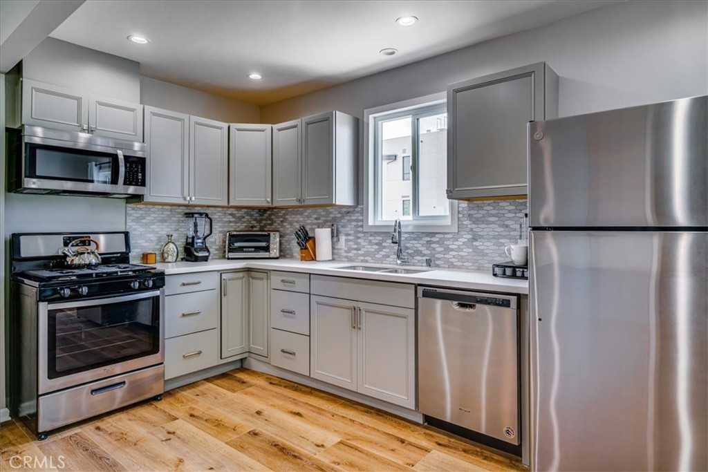 323 Culver Boulevard