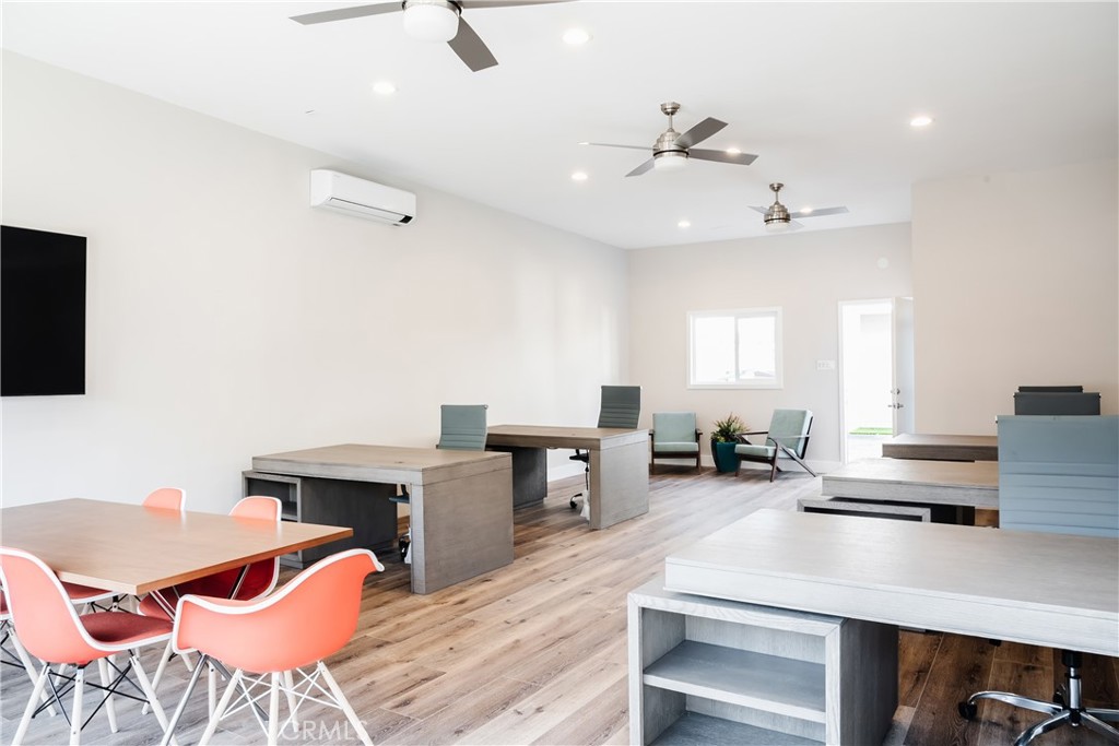 323 Culver Boulevard