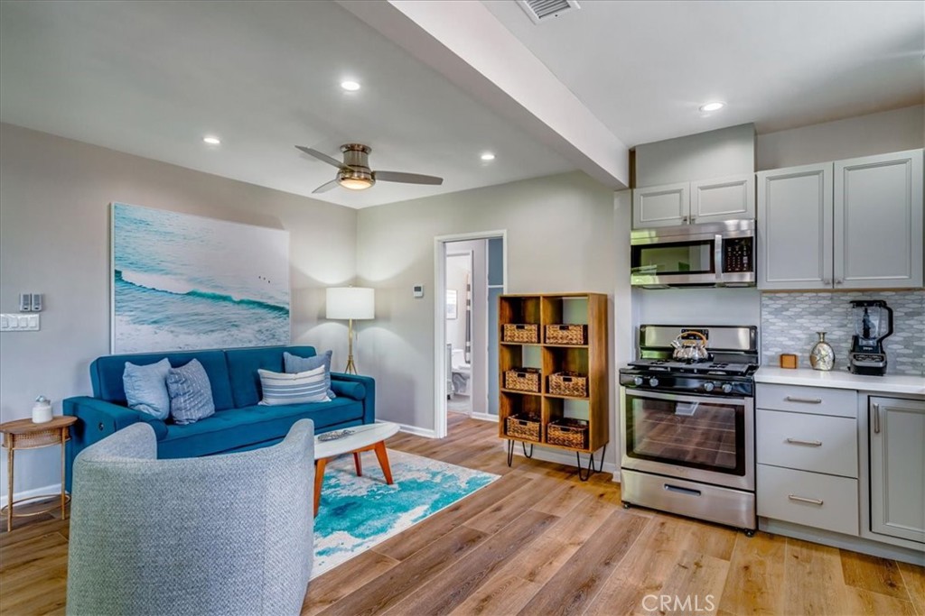 323 Culver Boulevard